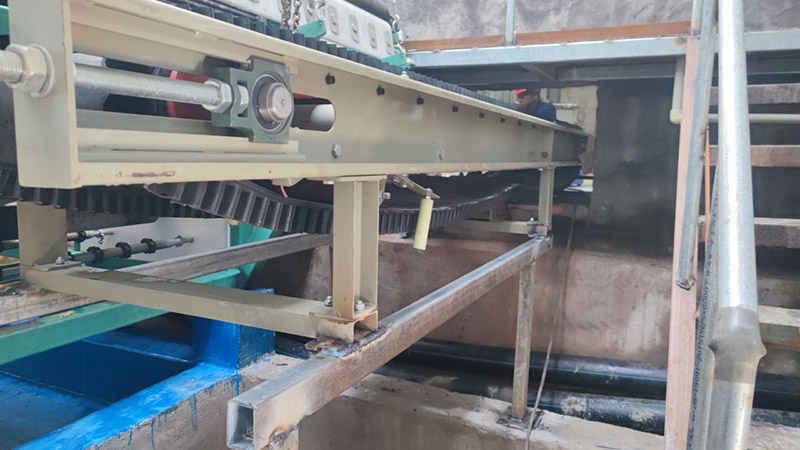 皮带称重给料机皮带跑偏:成因分析与系统性解决方案(一)